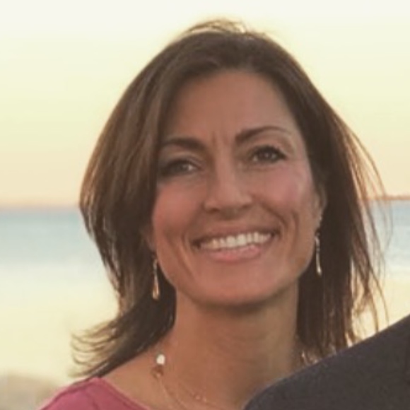 Meet your Posher, Ellen - Picture 1 of 3